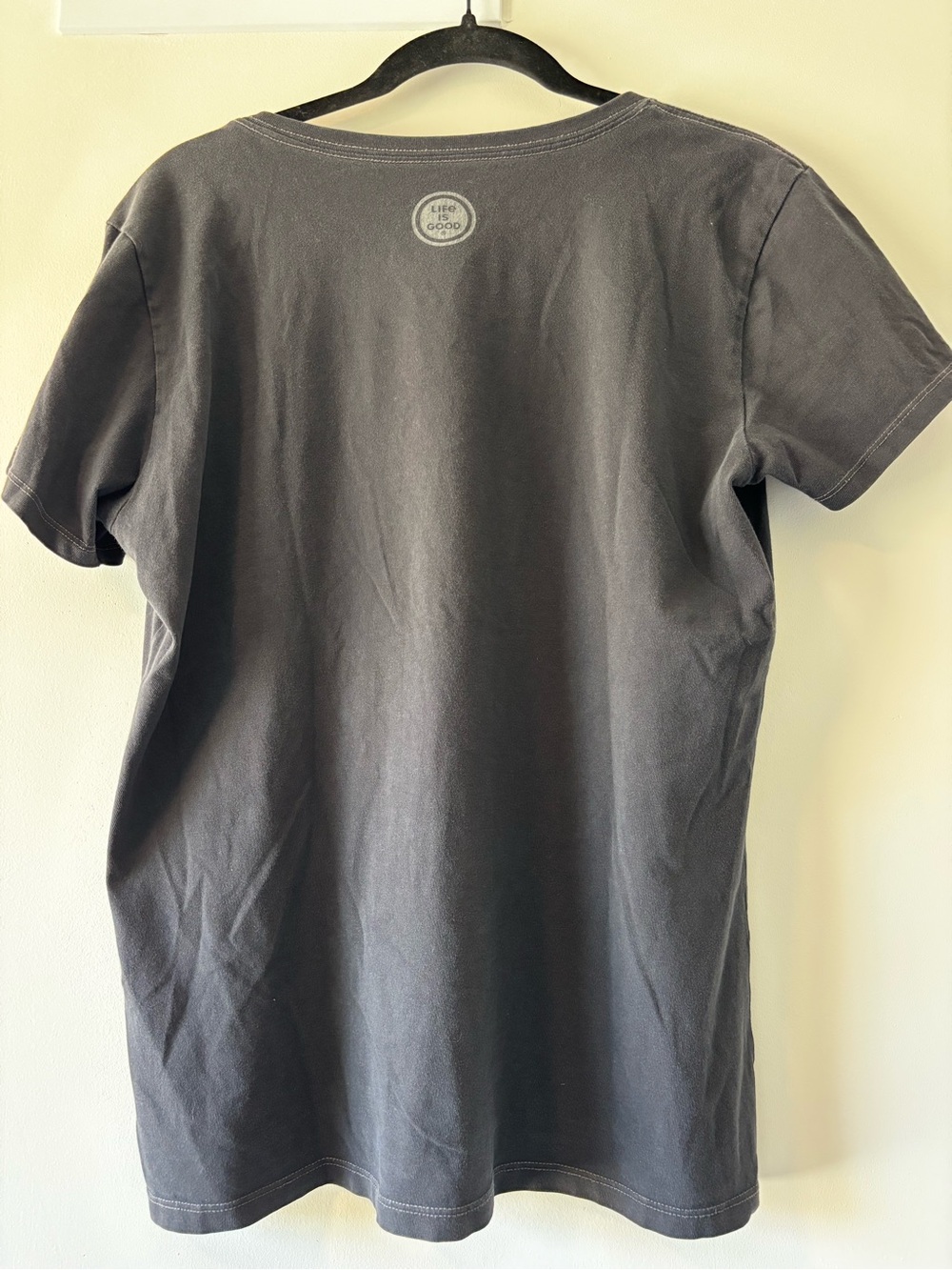 Life Is Good Black V-Neck Tee with Heart Graphic - Large - Picture 5 of 9